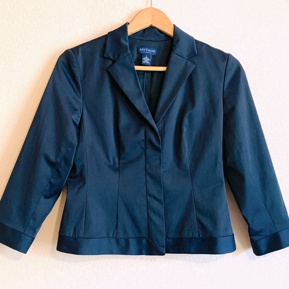 Ann Taylor Elegant Short Black Career/Suit Jacket